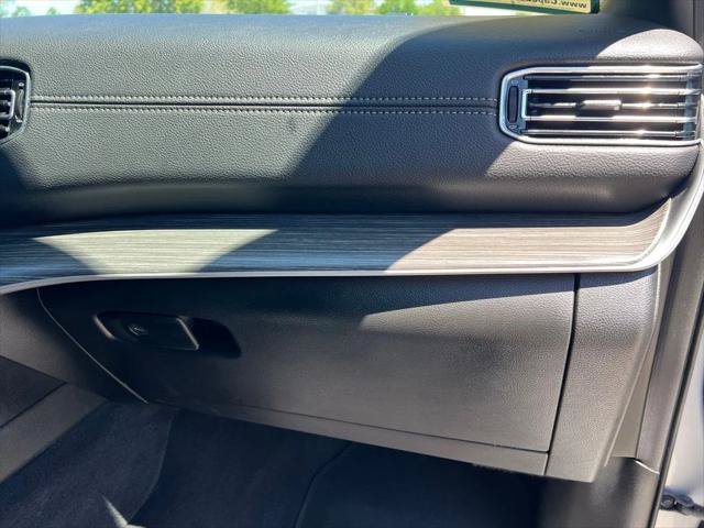 Certified 2024 Jeep Wagoneer L Series III w/ Flexible Seating Group AWD/4WD image 35