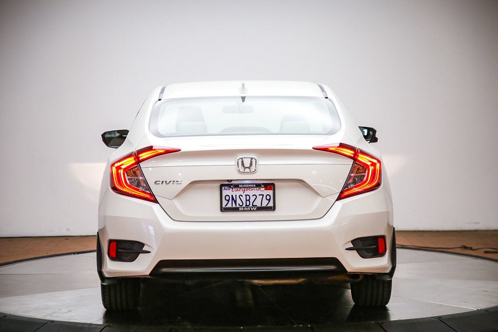 Used 2017 Honda Civic EX image 3