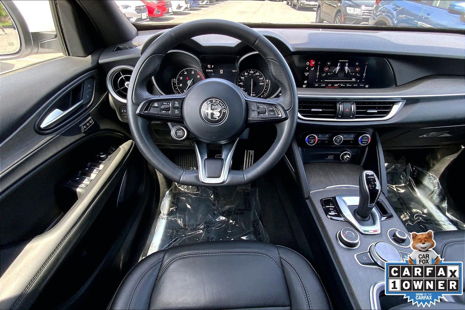 Used 2023 Alfa Romeo Stelvio Ti image 5