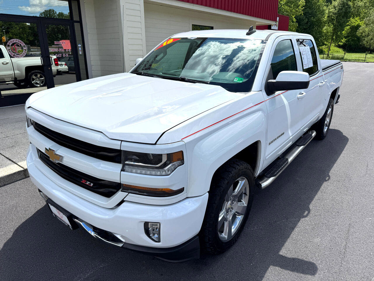 Used 2018 Chevrolet Silverado 1500 LT w/ All Star Edition image 2