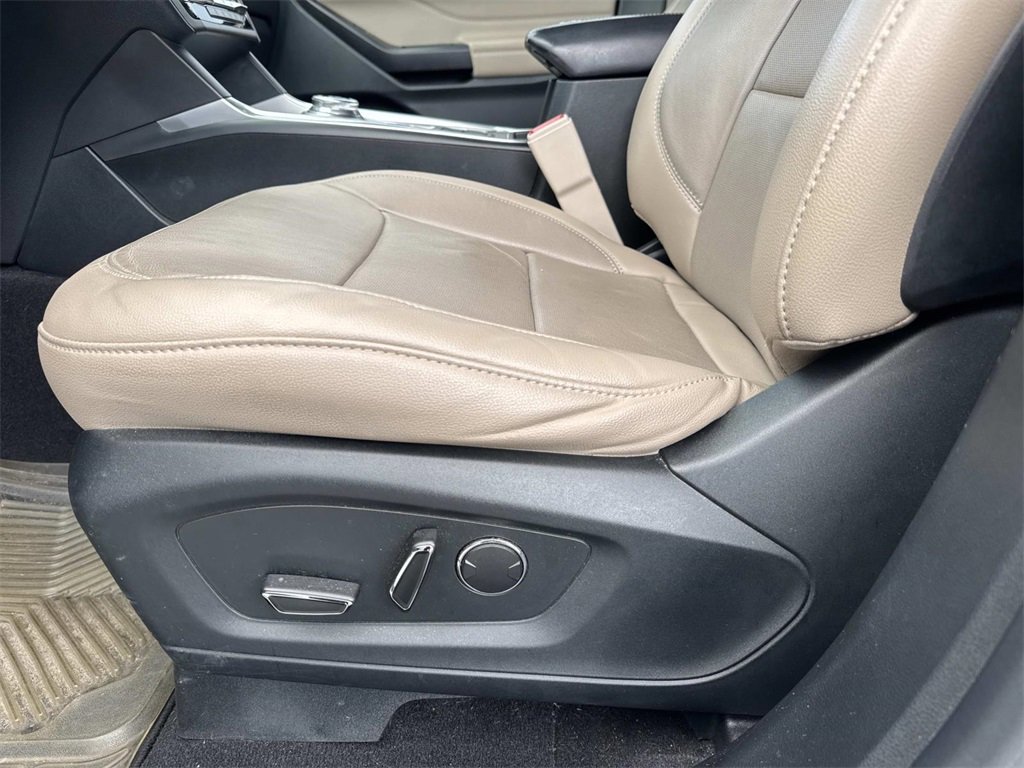 Used 2020 Ford Explorer Limited image 32