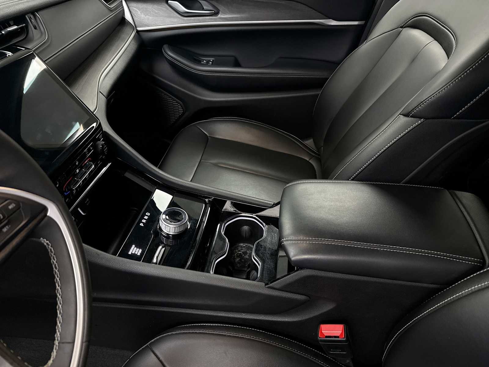 Used 2023 Jeep Grand Cherokee Limited image 27