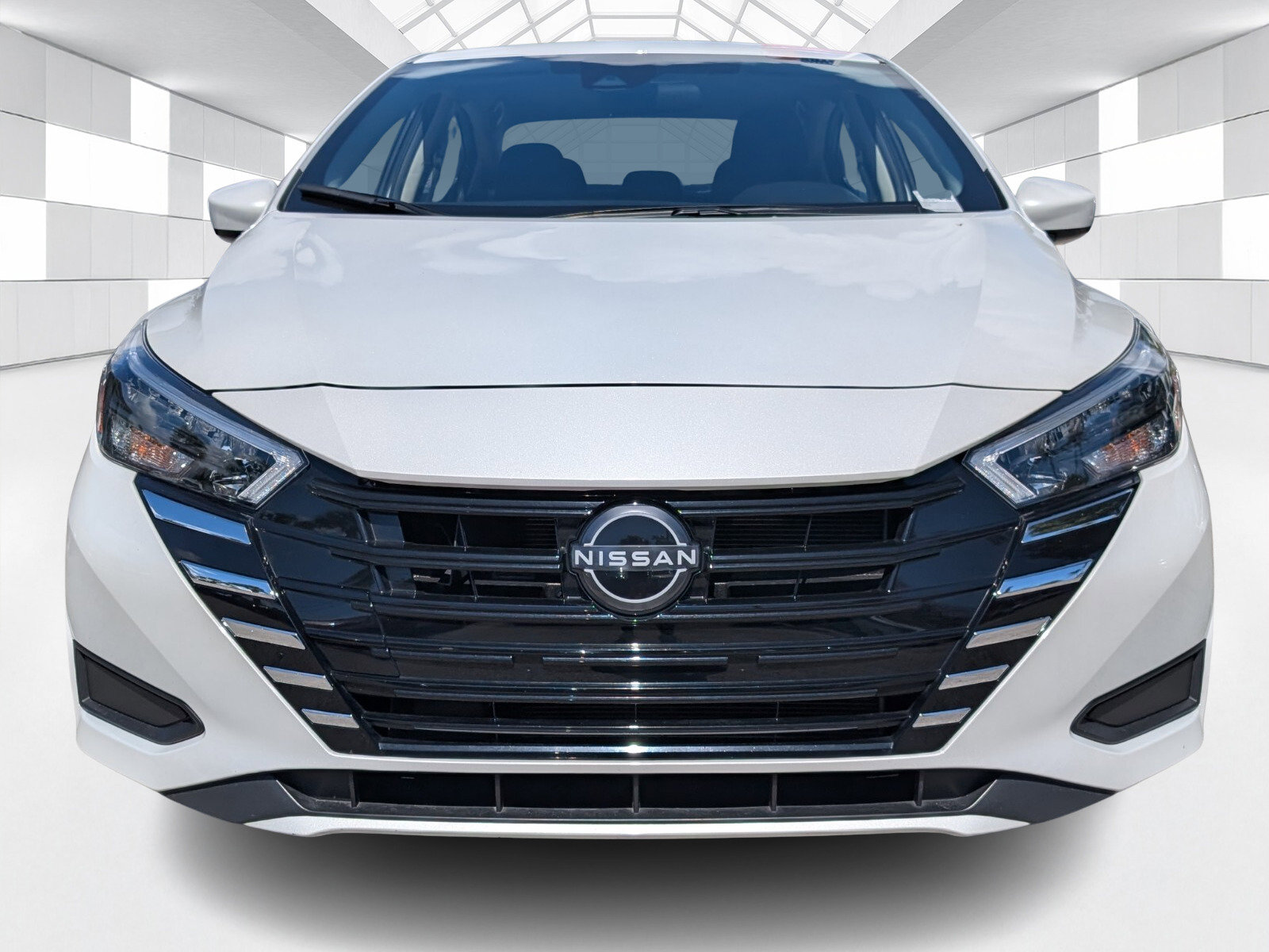 Certified 2025 Nissan Versa SV image 2