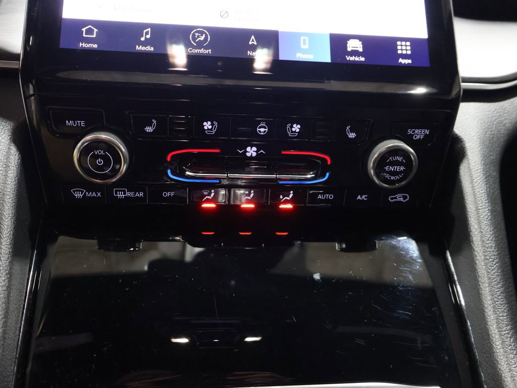 Certified 2022 Jeep Grand Cherokee Overland w/ Luxury Tech Group IV image 30