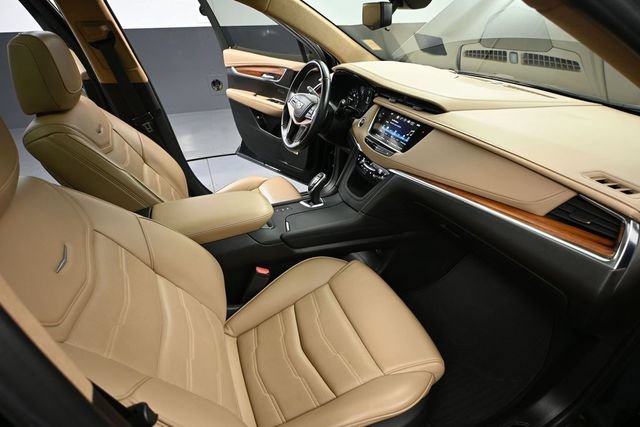 Used 2019 Cadillac XT5 Platinum AWD/4WD image 52