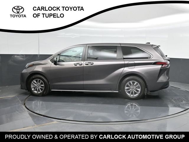Used 2022 Toyota Sienna LE FWD image 9