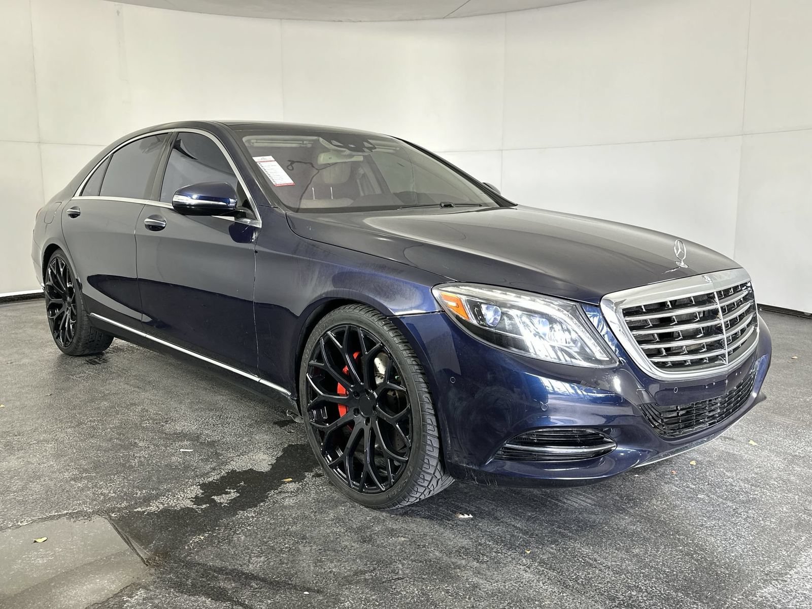 Used 2017 Mercedes-Benz S 550 4MATIC Sedan image 2
