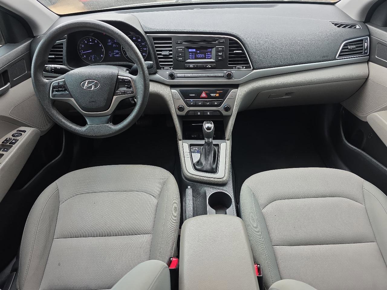 Used 2017 Hyundai Elantra SE image 25