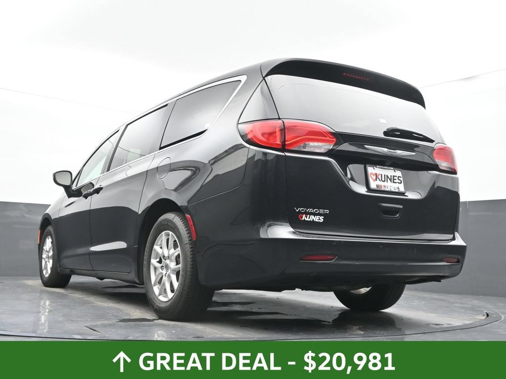 Used 2023 Chrysler Voyager LX FWD image 53