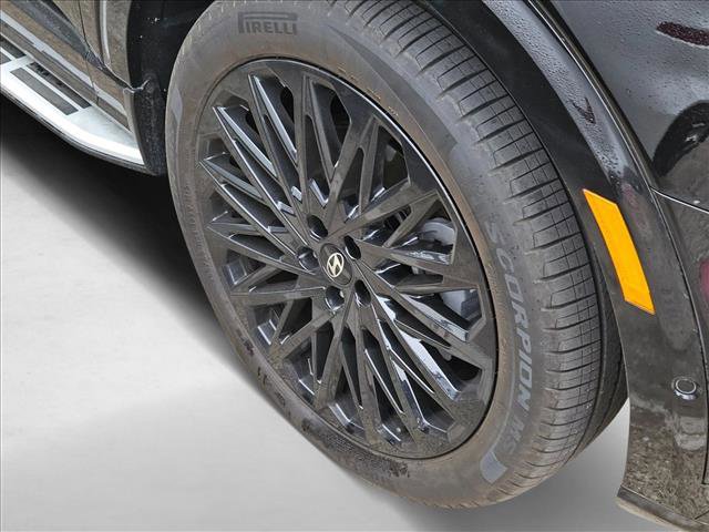 Used 2026 Hyundai Palisade Calligraphy image 5