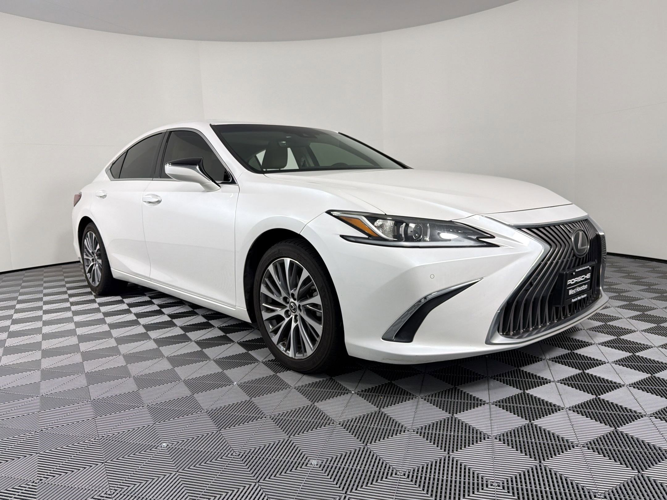 Used 2020 Lexus ES 350 w/ Premium Package FWD image 12