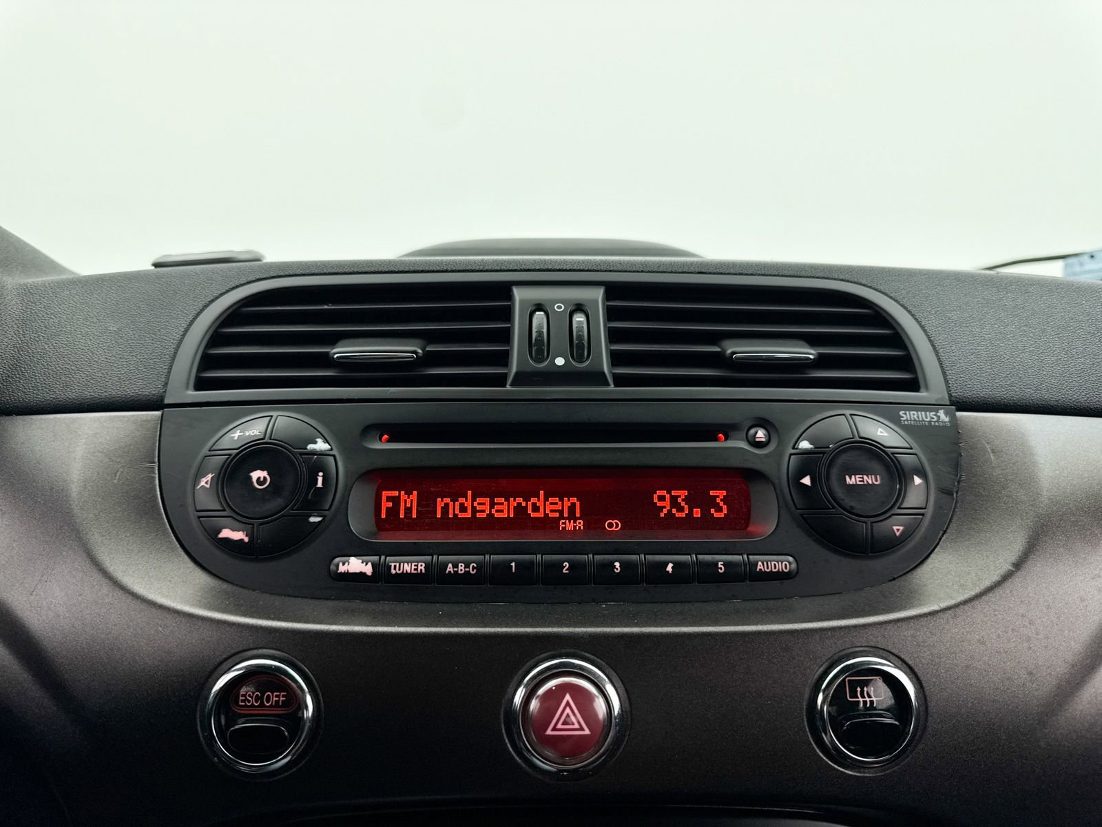 Used 2014 FIAT 500 e FWD image 4