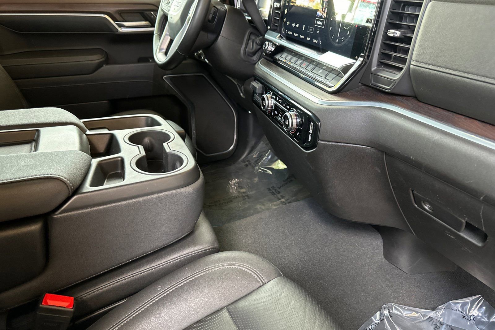 Used 2025 GMC Sierra 1500 SLT RWD image 16
