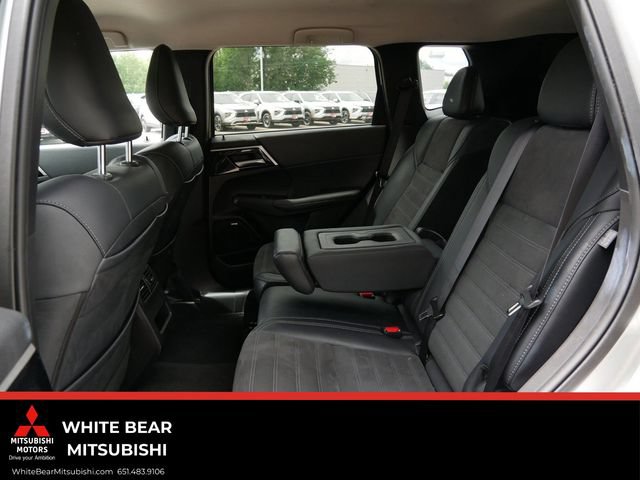 Used 2025 Mitsubishi Outlander SE AWD/4WD image 11