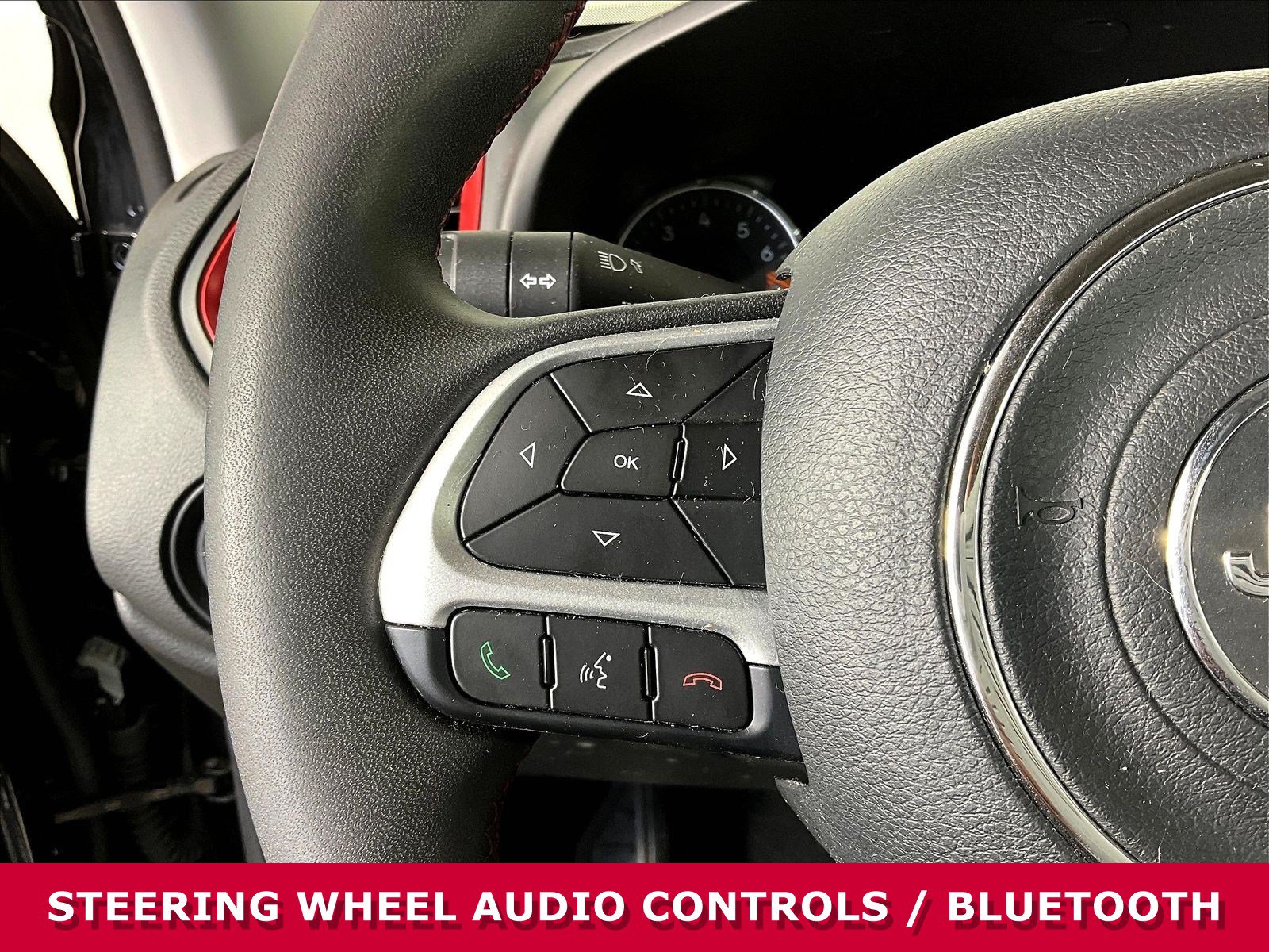Used 2023 Jeep Renegade Trailhawk AWD/4WD image 10