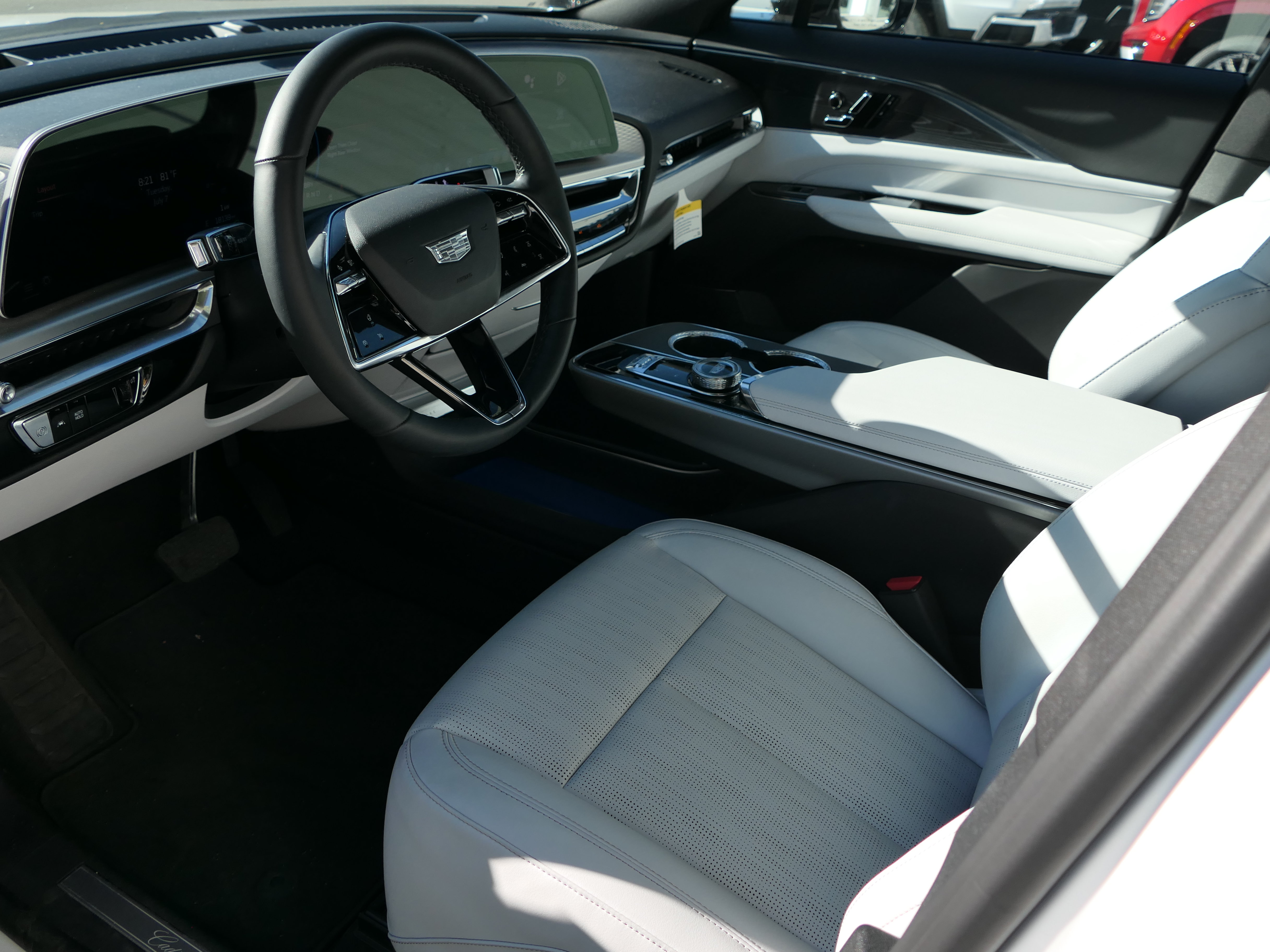 Certified 2024 Cadillac Lyriq Sport AWD/4WD image 13