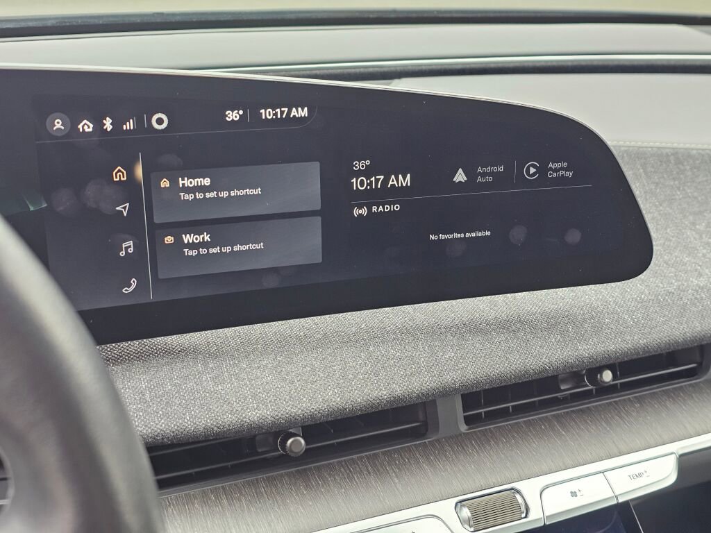 Used 2024 Lucid Air Touring image 31