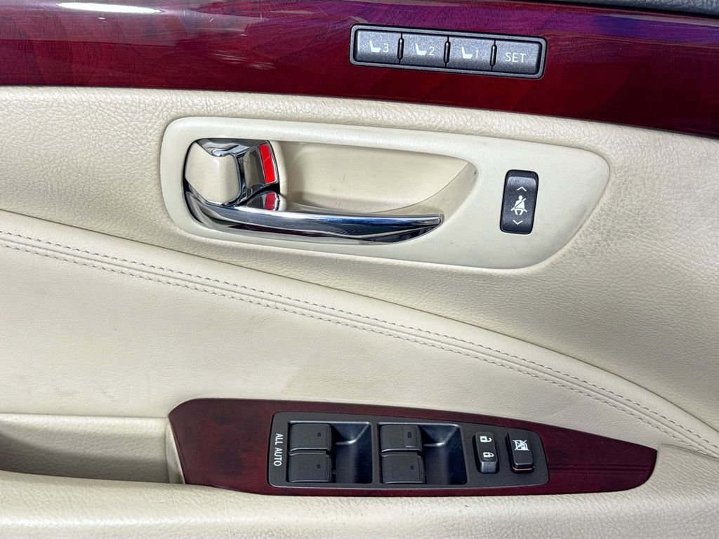 Used 2012 Lexus LS 460 image 22