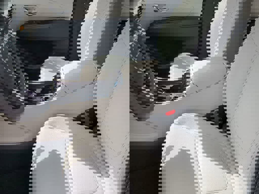 New 2026 Hyundai Tucson SE image 17