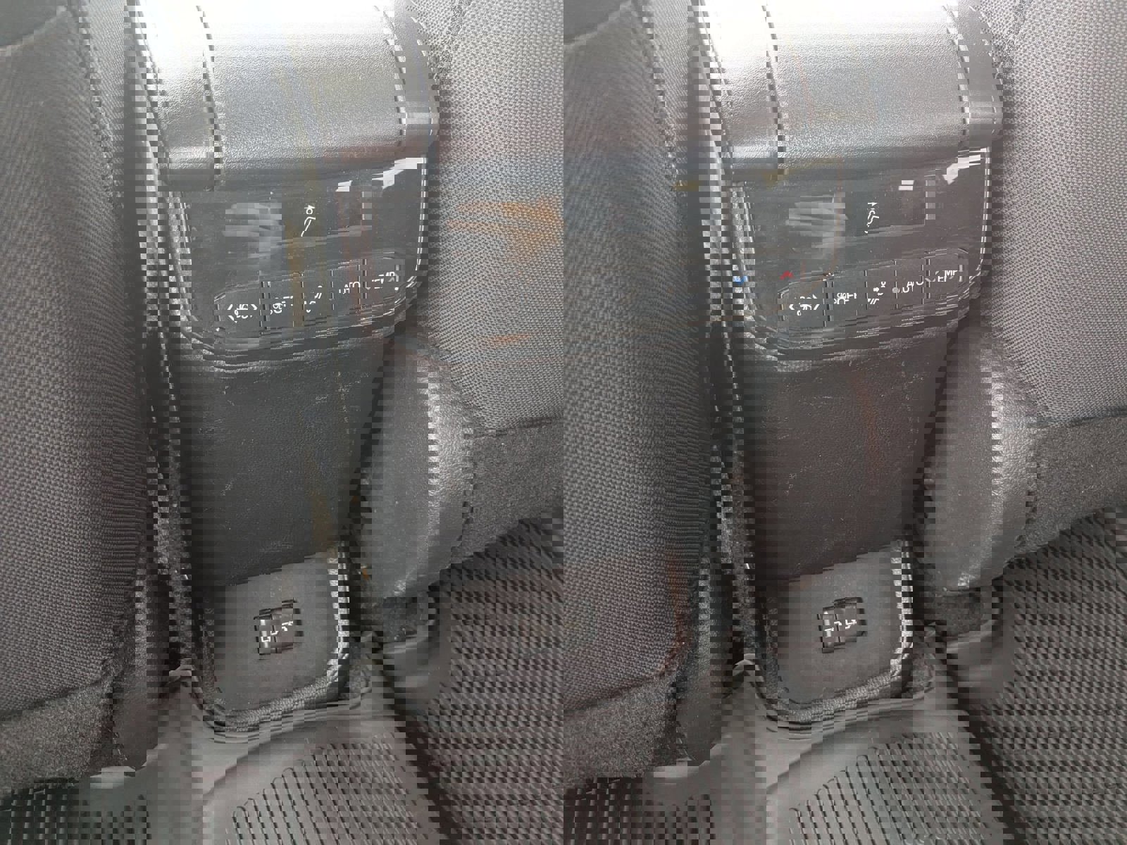 Used 2024 Toyota Highlander LE image 21