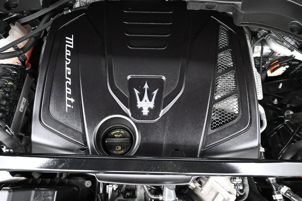 Used 2023 Maserati Grecale Modena AWD/4WD image 27