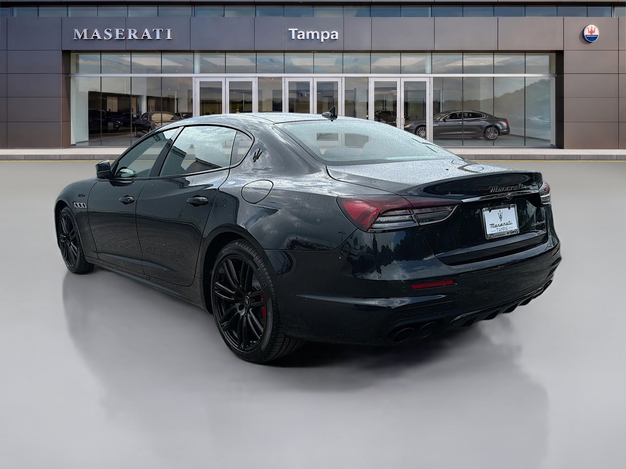 Used 2023 Maserati Quattroporte Modena RWD image 5
