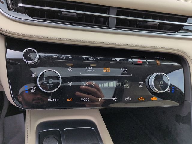 Used 2025 INFINITI QX60 Sensory w/ Vision Package AWD/4WD image 24