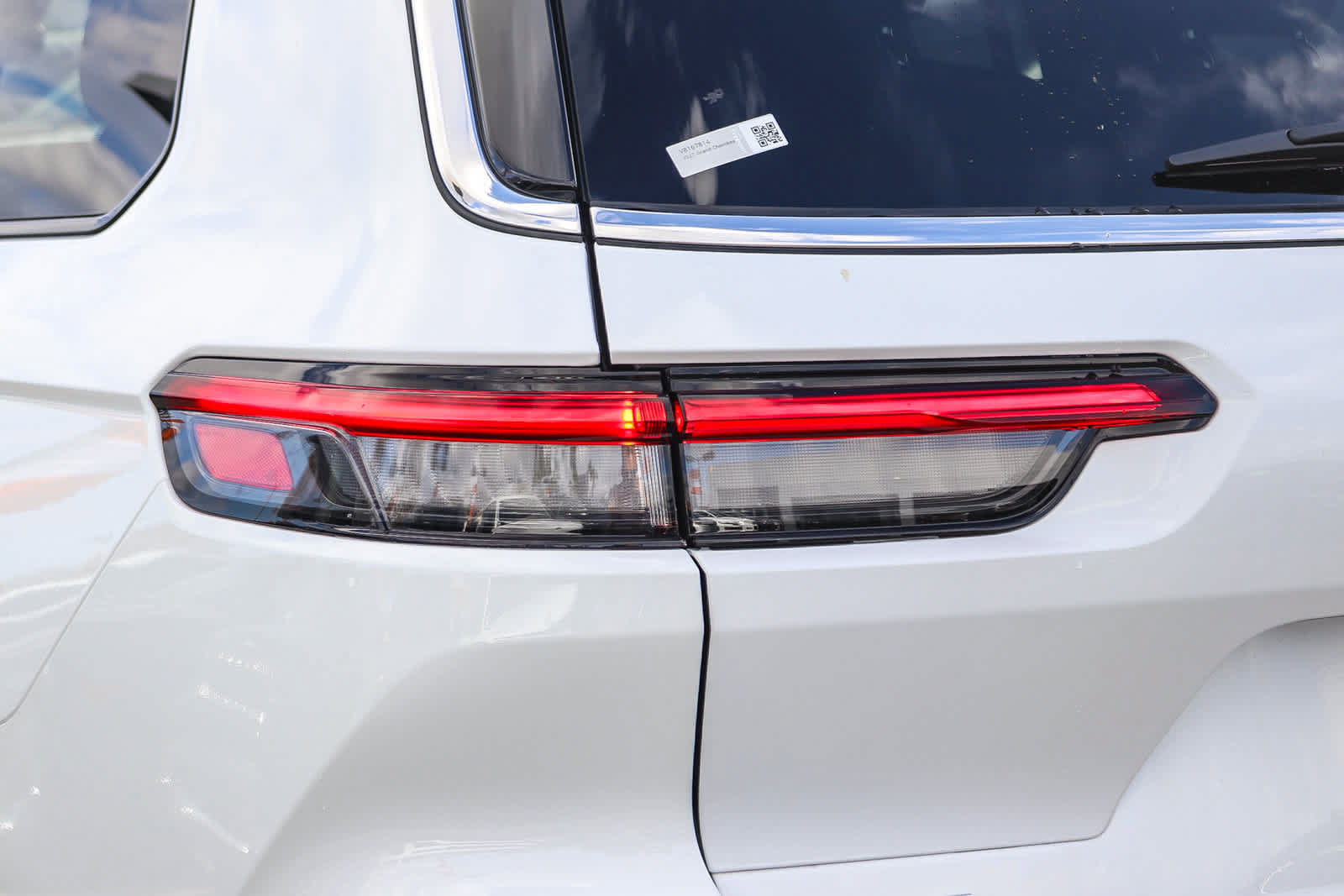 New 2027 Jeep Grand Cherokee L Laredo AWD/4WD image 7