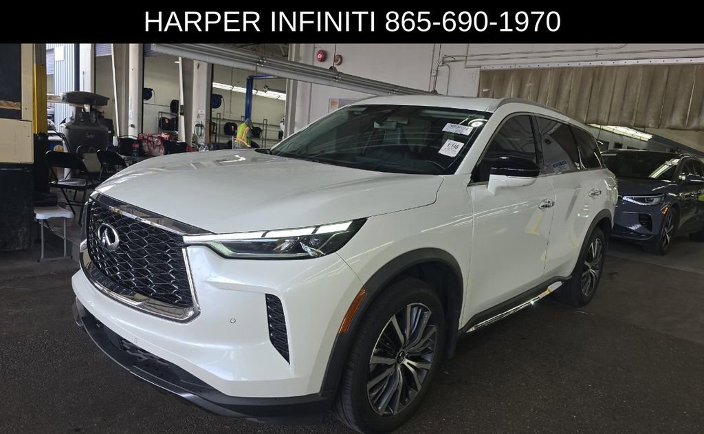 Used 2023 INFINITI QX60 Sensory w/ Vision Package image 1