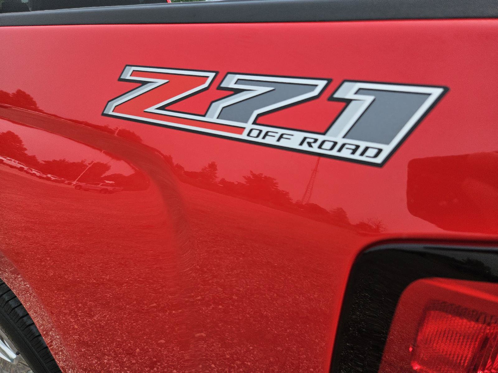 Used 2017 Chevrolet Silverado 1500 LT AWD/4WD image 18