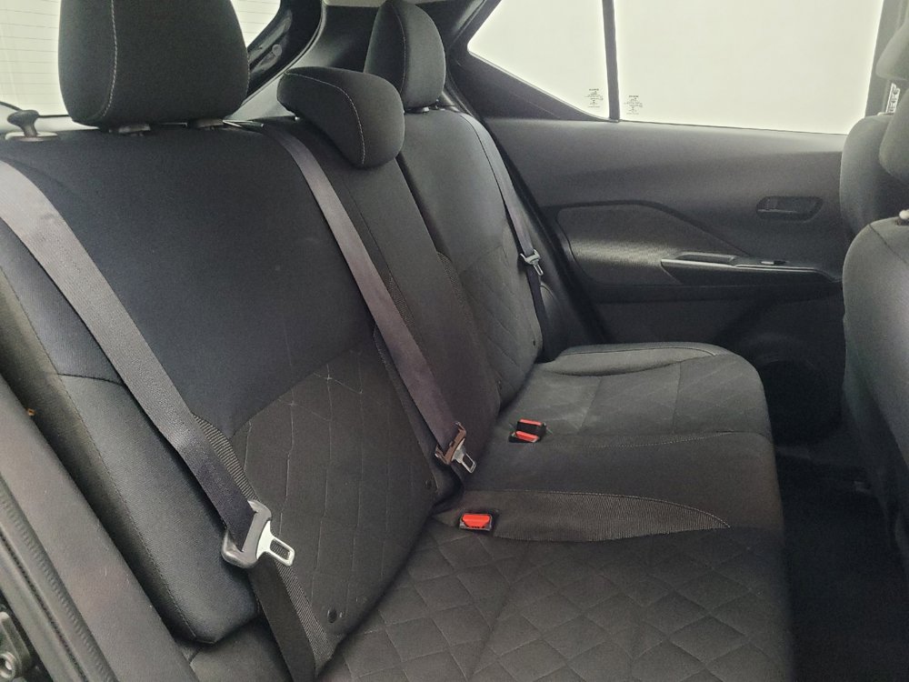 Used 2019 Nissan Kicks S image 19