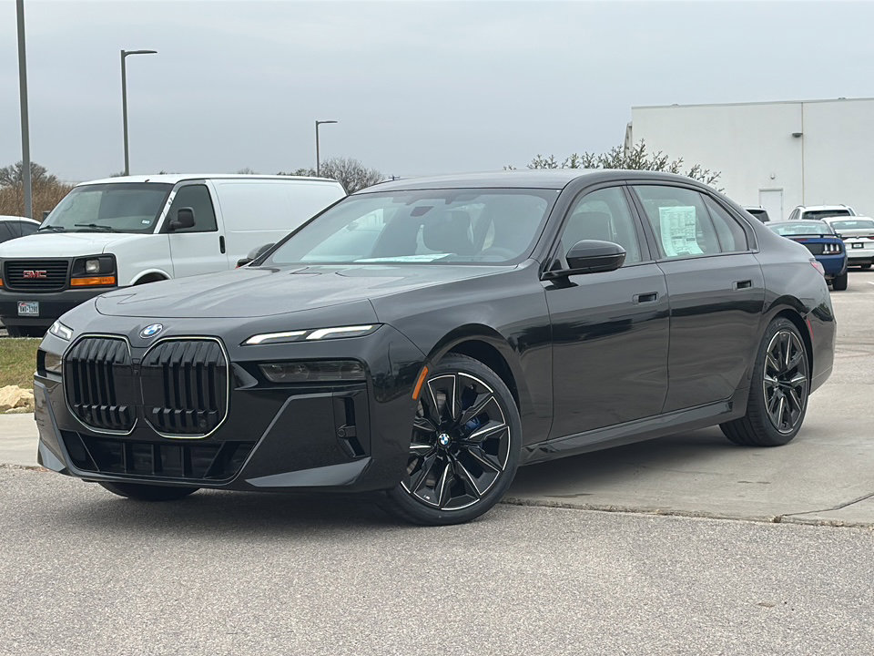 New 2026 BMW 740i RWD image 1