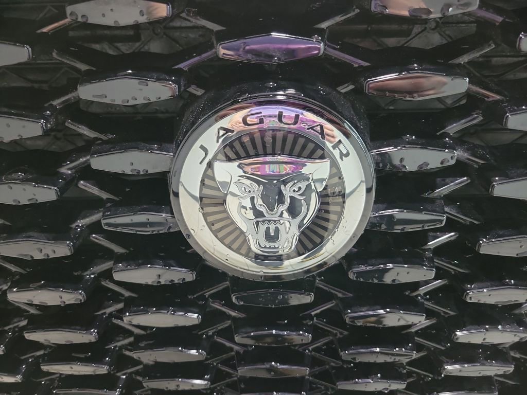 Used 2025 Jaguar F-PACE R-Dynamic S image 24