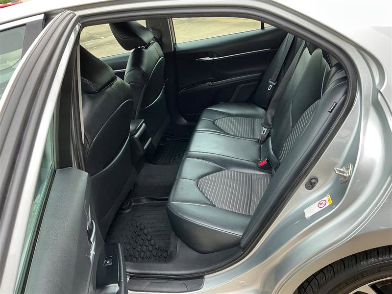Used 2018 Toyota Camry SE FWD image 31