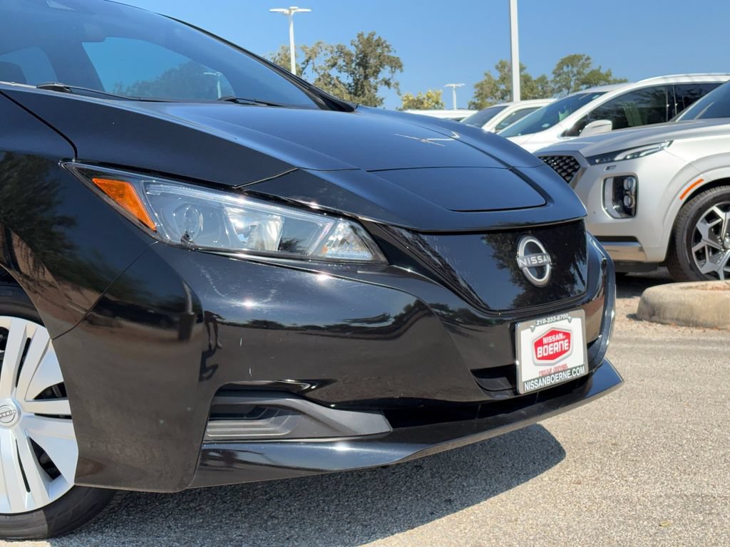 Used 2025 Nissan Leaf S FWD image 3