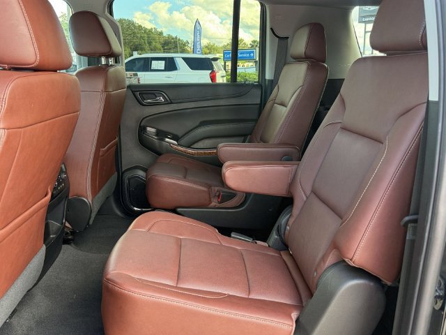 Used 2020 Chevrolet Suburban Premier w/ Premier Plus Edition AWD/4WD image 12