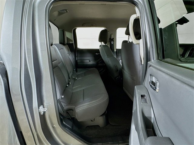 Used 2024 Nissan Frontier SV image 23