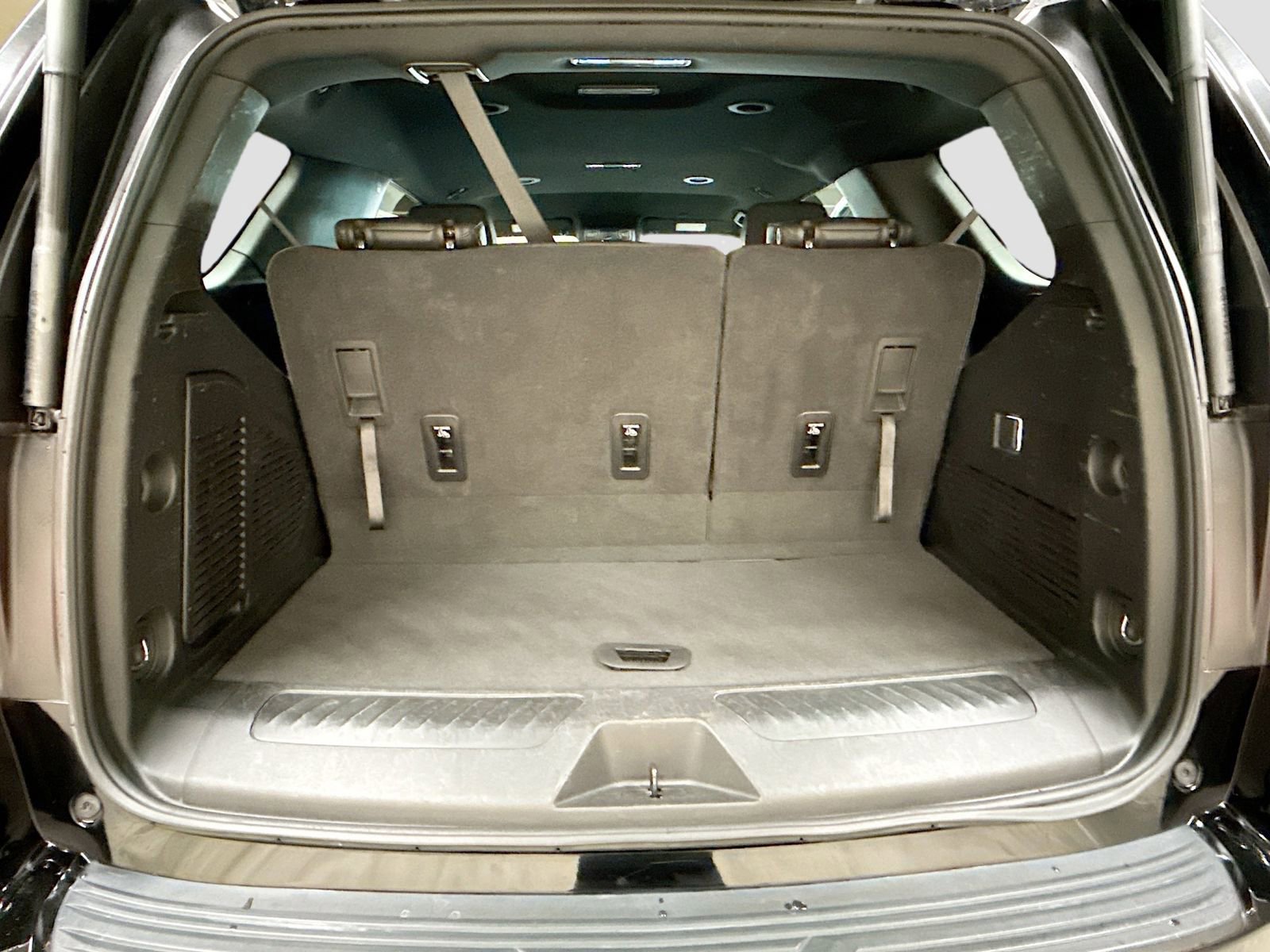 Used 2024 Chevrolet Tahoe LT AWD/4WD image 29