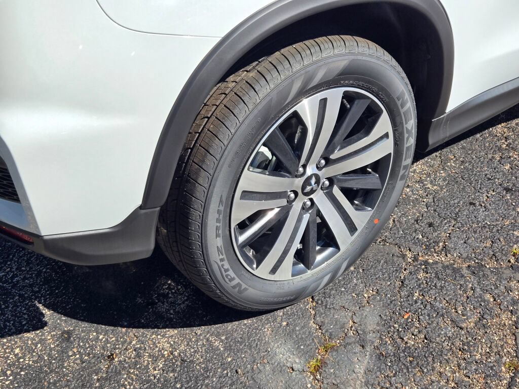 New 2027 Mitsubishi Outlander Sport ES AWD/4WD image 9