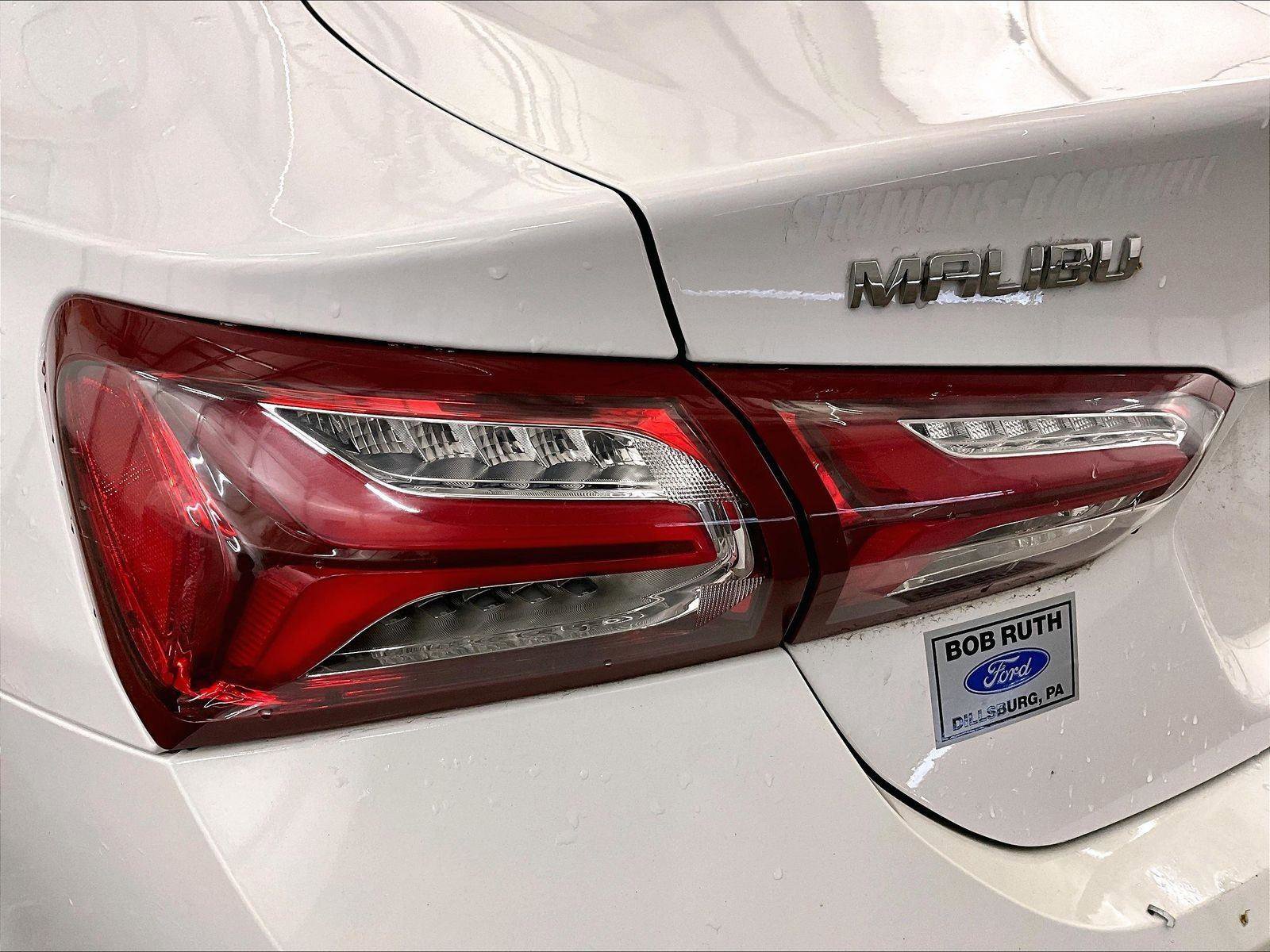 Used 2020 Chevrolet Malibu LT FWD image 28