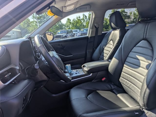 Certified 2024 Toyota Highlander LE AWD/4WD image 18