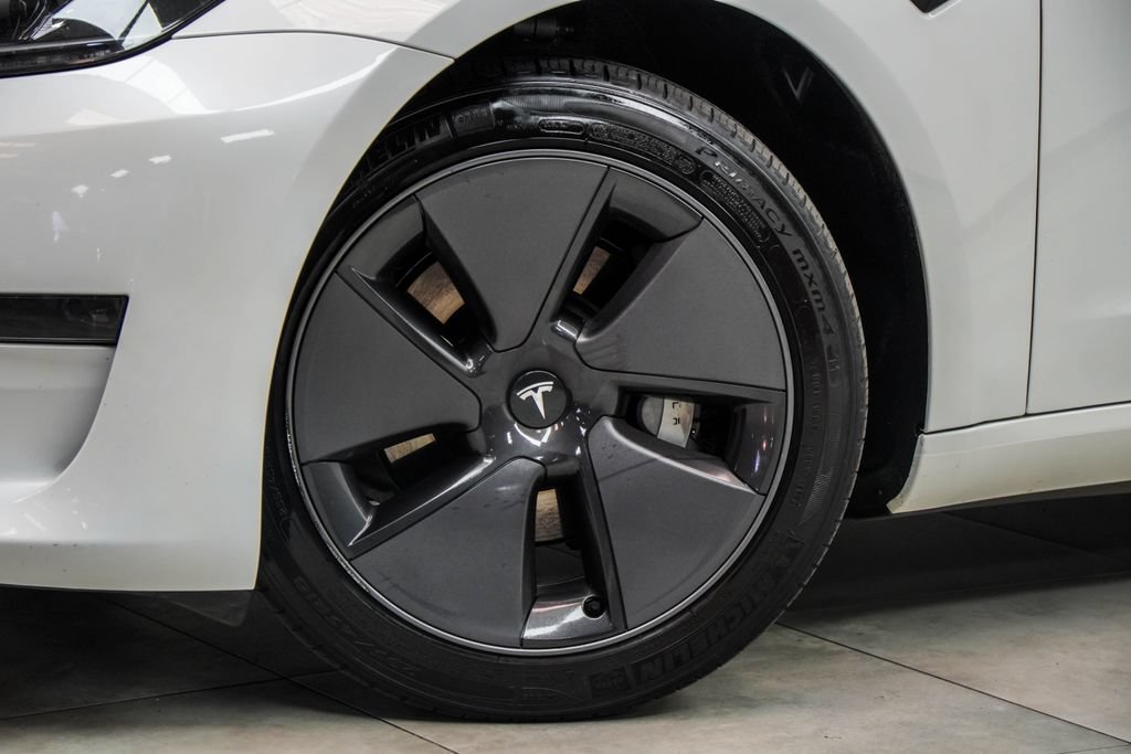 Used 2023 Tesla Model 3 Standard Range RWD image 5