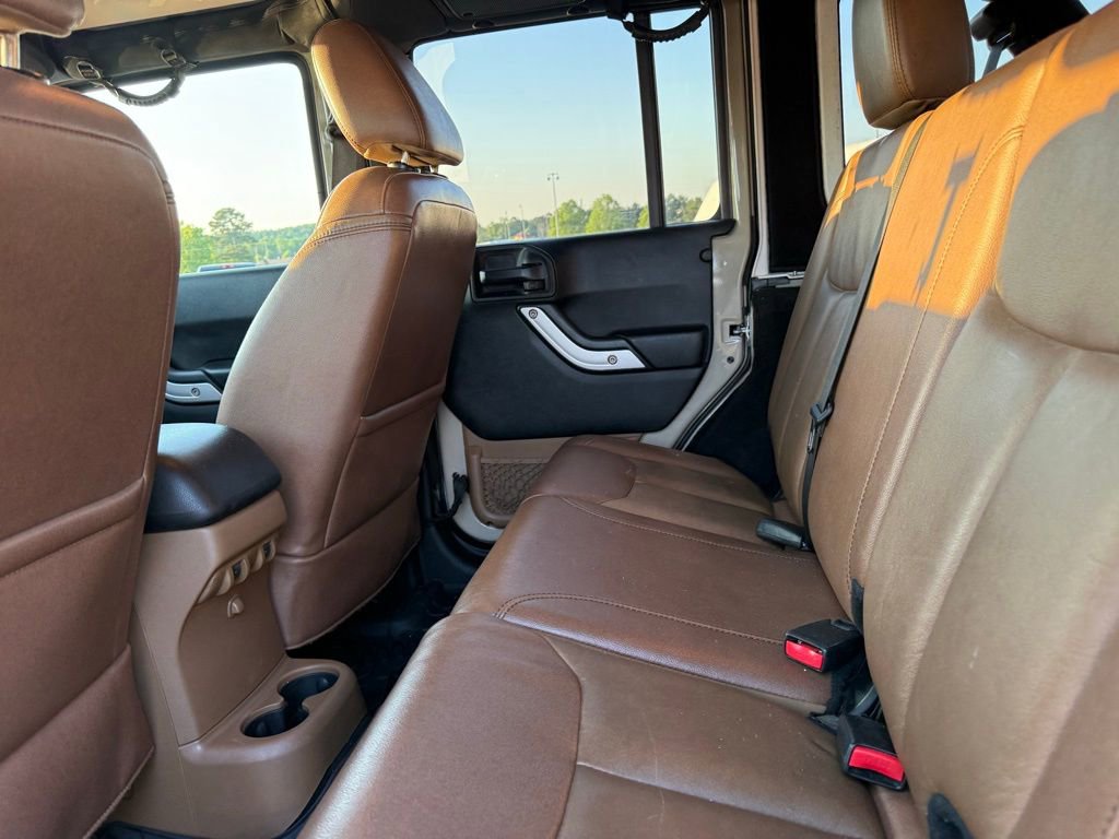 Used 2017 Jeep Wrangler Unlimited Sahara w/ Connectivity Group image 21