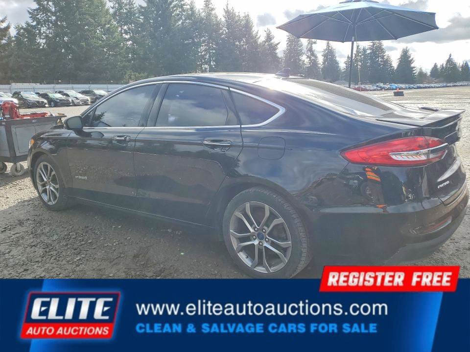 Used 2019 Ford Fusion Titanium image 4