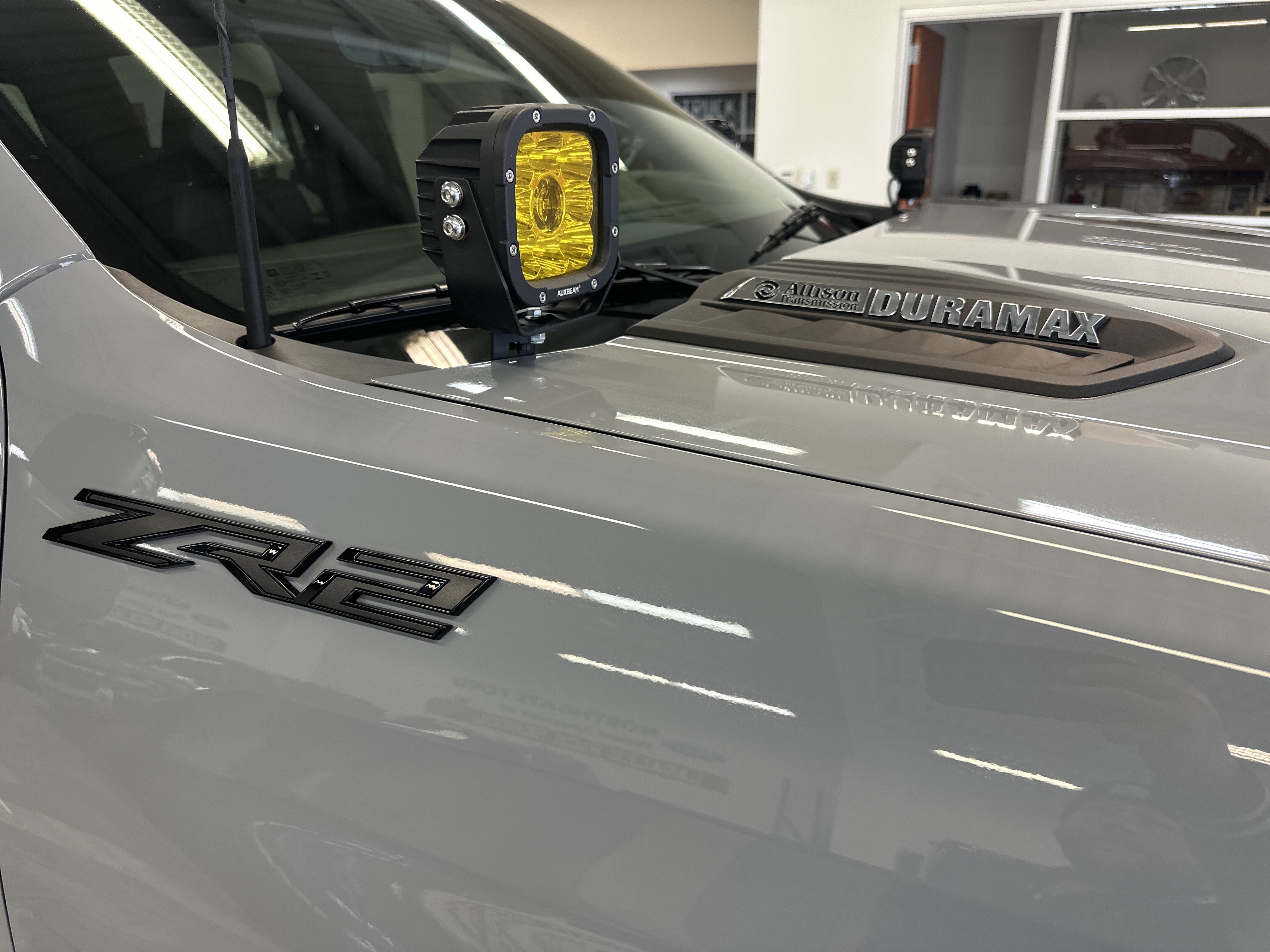 Used 2025 Chevrolet Silverado 2500 ZR2 w/ Technology Package image 10