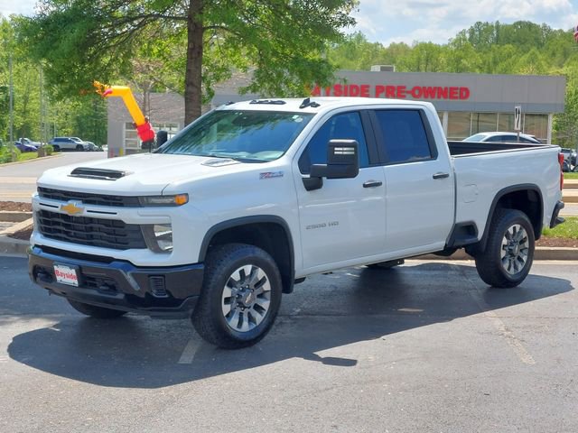 Used 2024 Chevrolet Silverado 2500 Custom w/ Custom Convenience Package AWD/4WD image 7