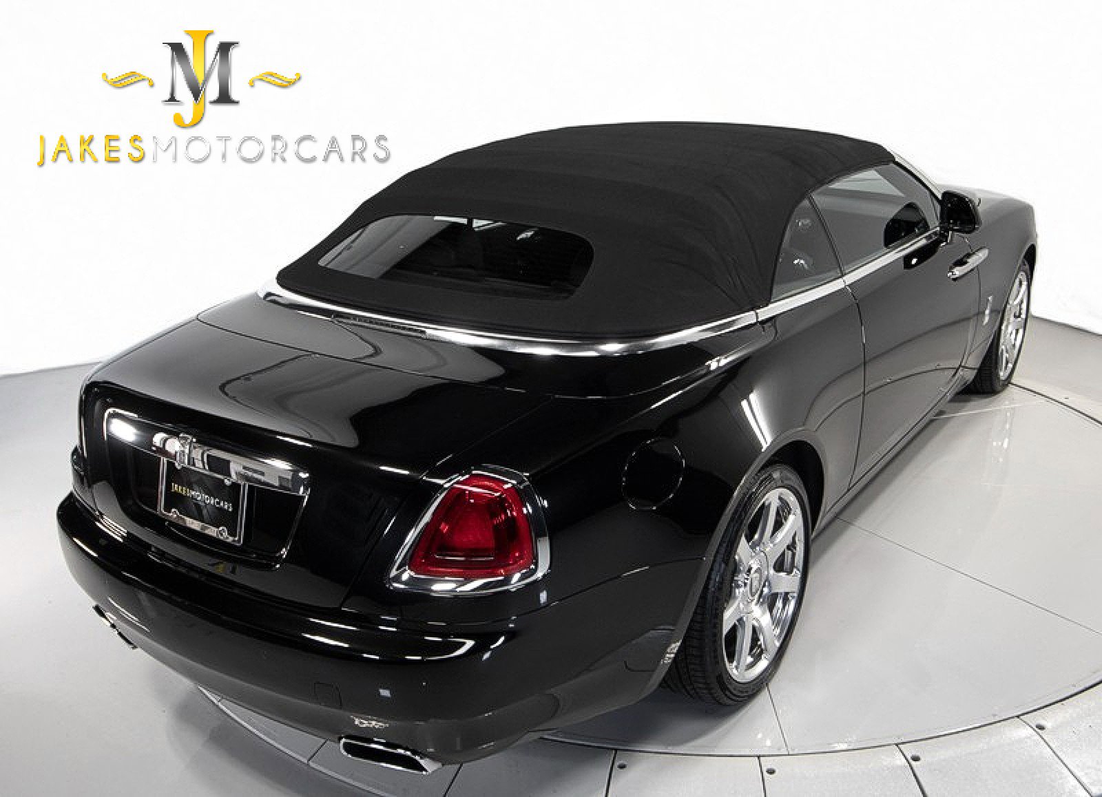 Used 2018 Rolls-Royce Dawn image 12