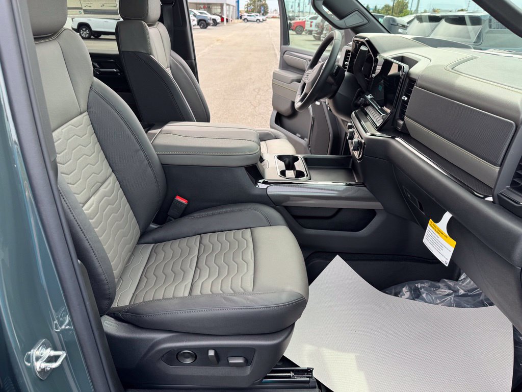 New 2026 Chevrolet Silverado 2500 ZR2 w/ LPO, Dark Essentials Package AWD/4WD image 22