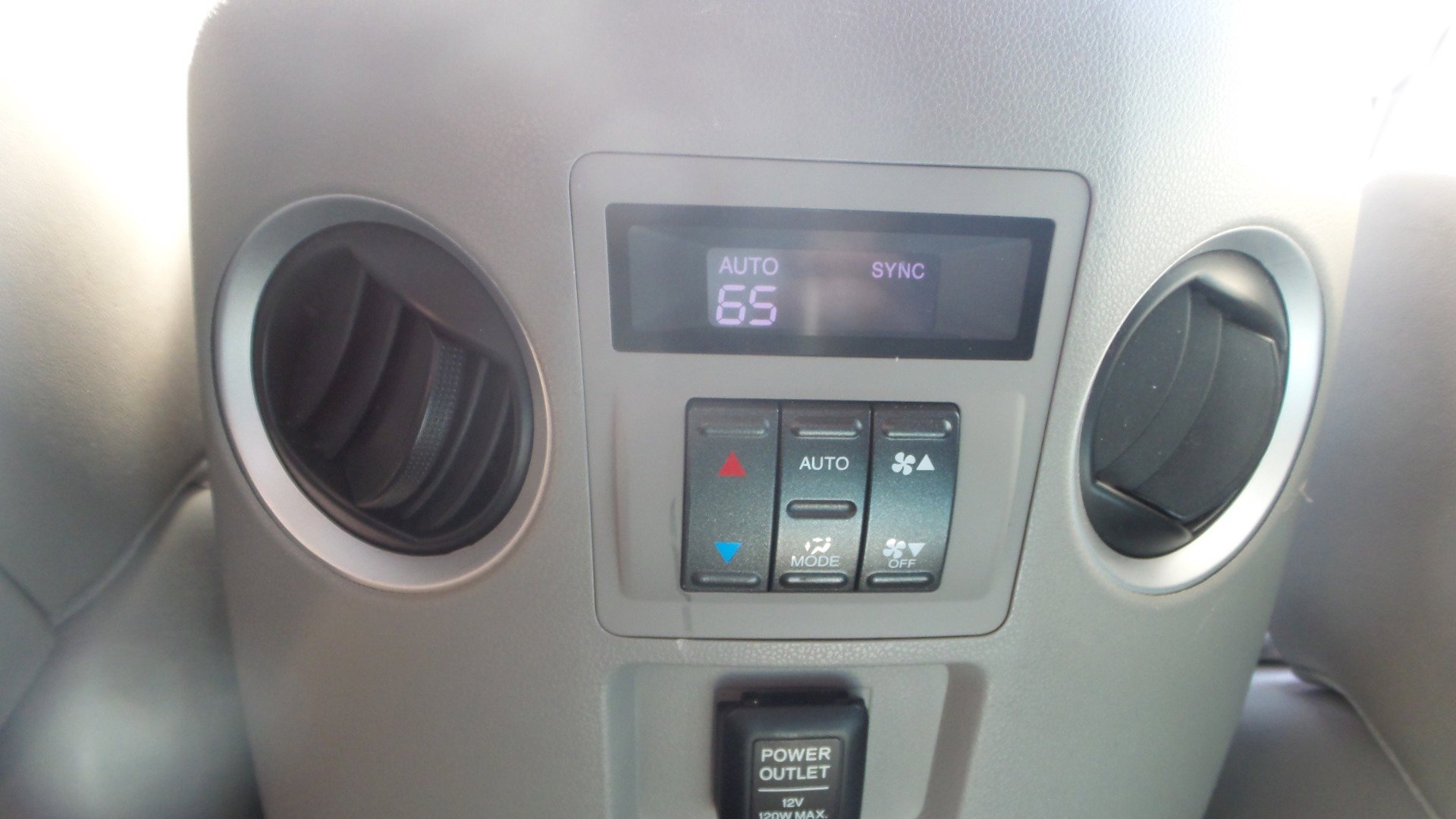 Used 2010 Honda Pilot Touring image 75