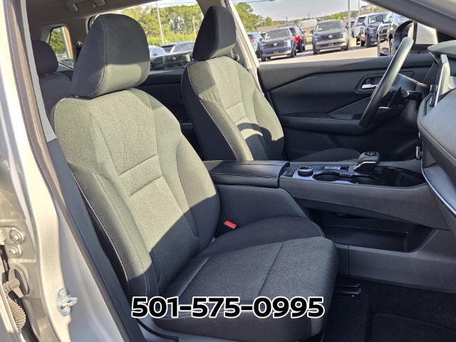 Used 2024 Nissan Rogue SV AWD/4WD image 19